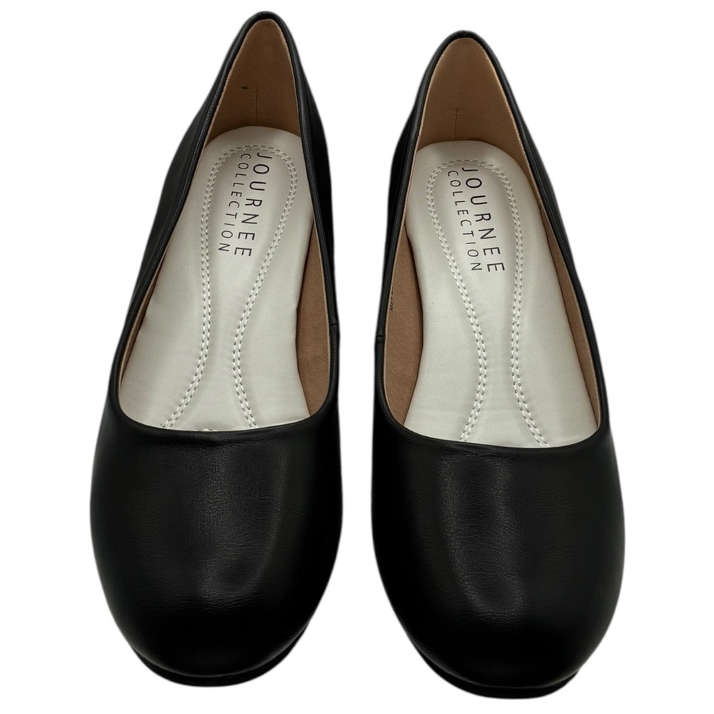 Journee Collection Luu Black Low Heel Pumps Round Toe Work Shoes Size 8.5 - Picture 2 of 9